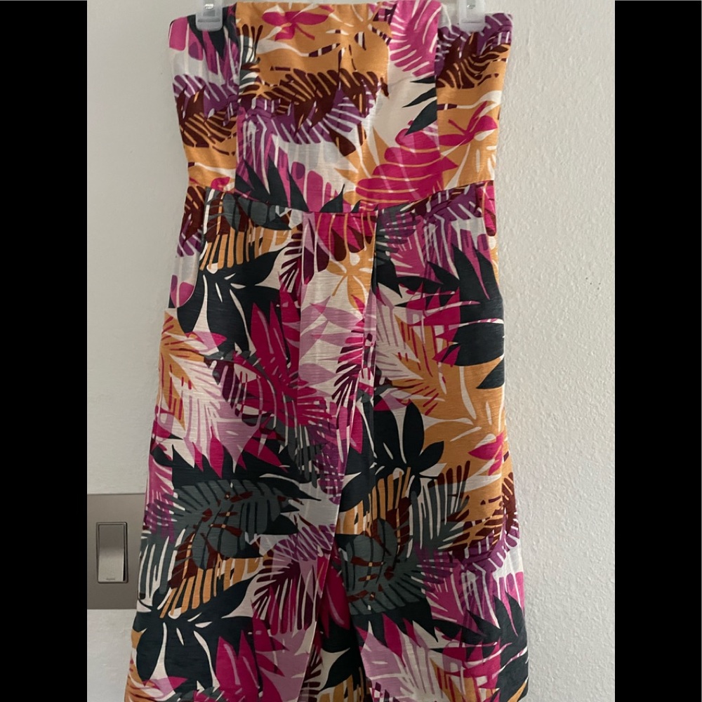 Strapless dress with pockets